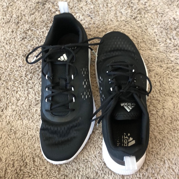 Black Adidas Novamotion size 8.5 - Picture 1 of 4